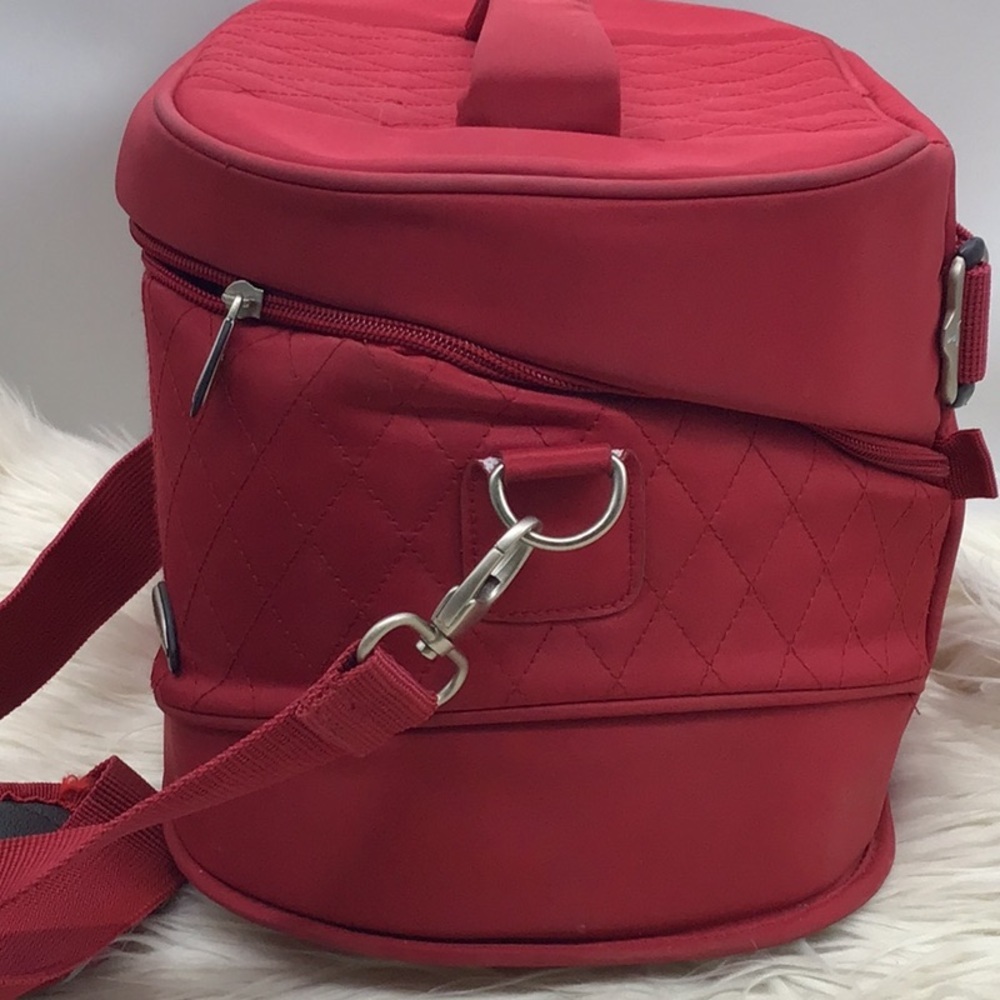 Travelon Red Quilted Toiletry Travel Bag - Picture 11 of 13